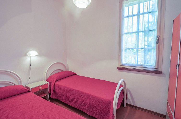 Vakantiehuis 3-Schlafzimmer-Villa mit großem Garten
