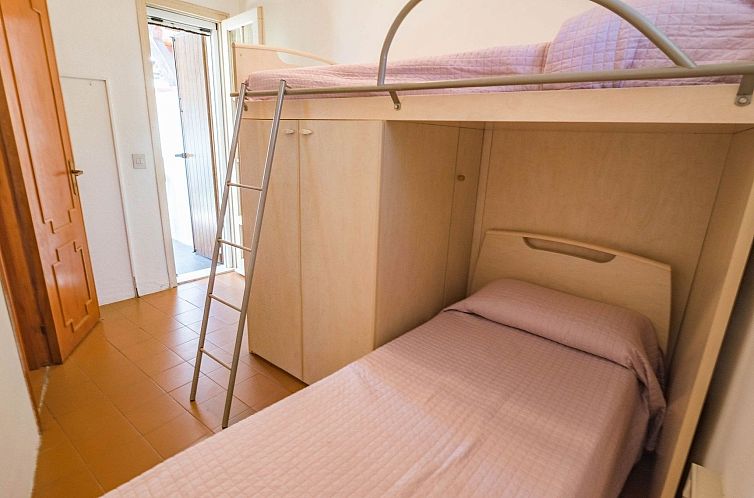 Vakantiehuis 3-Schlafzimmer-Villa mit großem Garten