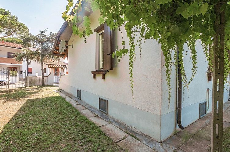 Vakantiehuis 3-Schlafzimmer-Villa mit großem Garten