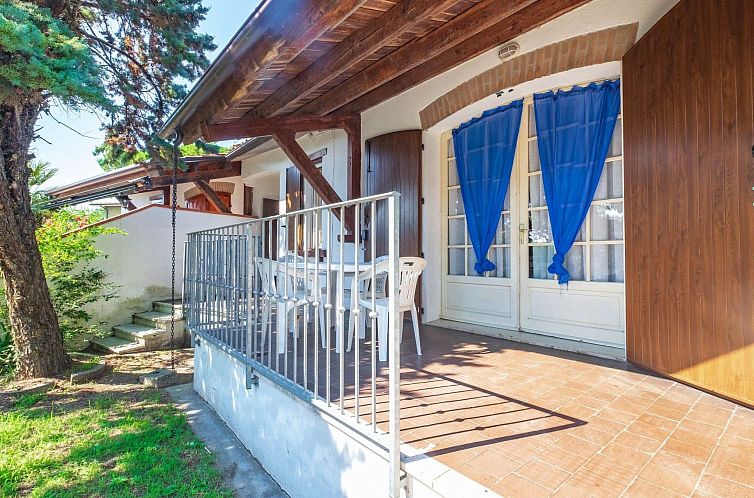 Vakantiehuis 3-Schlafzimmer-Villa mit großem Garten