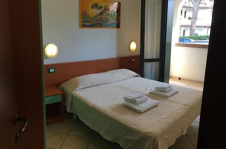 Appartement in Lido Di Spina mit Möbliertem Balkon