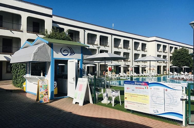 Appartement in Lido Di Spina mit Möbliertem Balkon