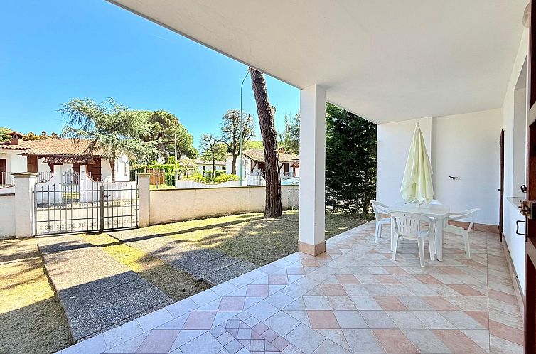 Vakantiehuis 3-Zimmer-Villa, Erdgeschoss, 2 Gärten, Klima