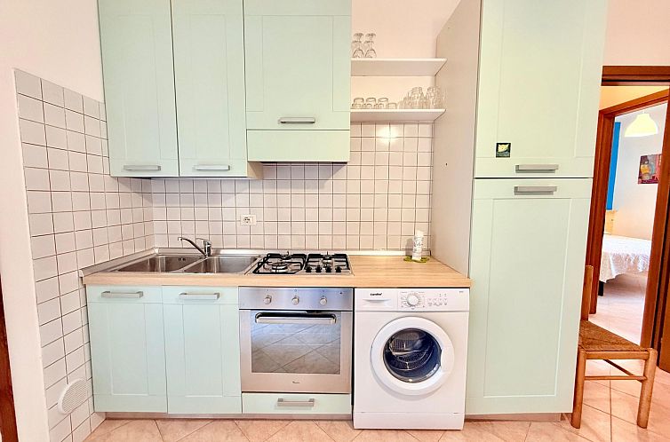 Vakantiehuis 3-Zimmer-Villa, Erdgeschoss, 2 Gärten, Klima