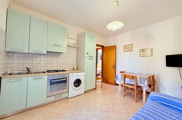 Vakantiehuis 3-Zimmer-Villa, Erdgeschoss, 2 Gärten, Klima