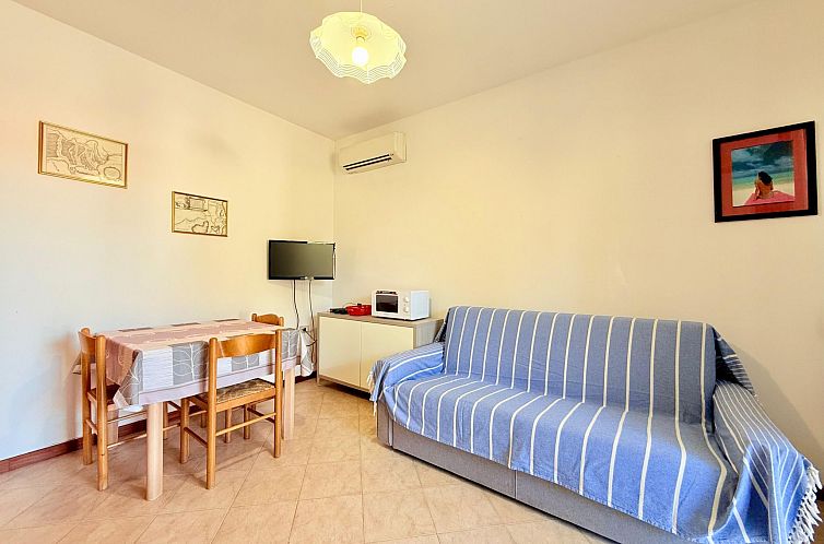 Vakantiehuis 3-Zimmer-Villa, Erdgeschoss, 2 Gärten, Klima