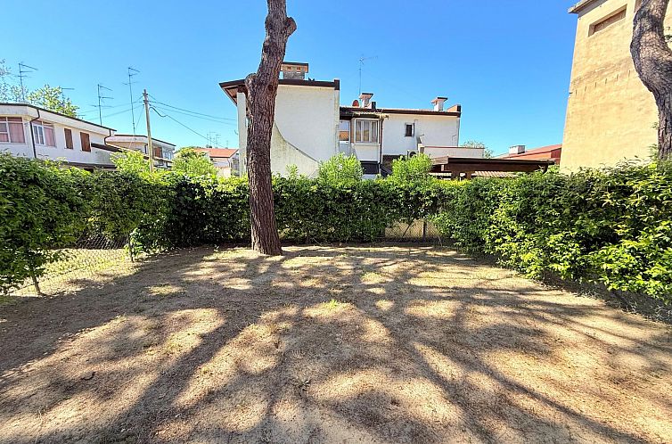 Vakantiehuis 3-Zimmer-Villa, Erdgeschoss, 2 Gärten, Klima