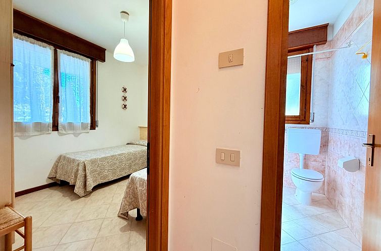 Vakantiehuis 3-Zimmer-Villa, Erdgeschoss, 2 Gärten, Klima