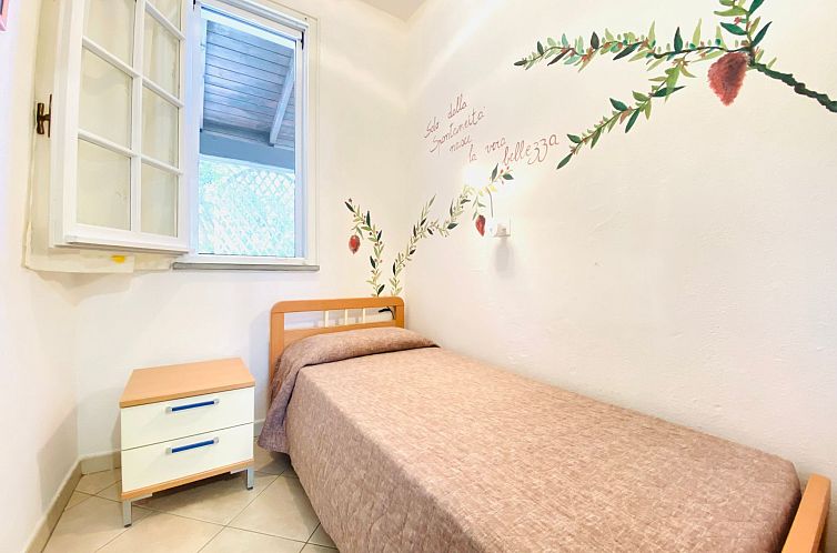 Vakantiehuis Vier-Zimmer-Villa, 2 Bäder, 2 Gärten, 2 Klima