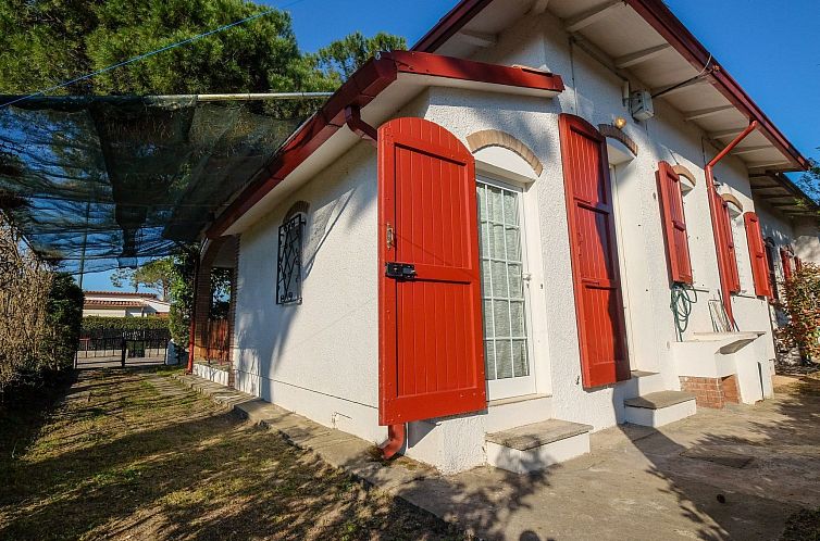 Vakantiehuis in Lido Delle Nazioni mit Großem Garten