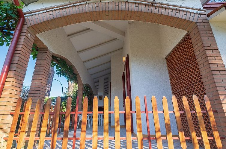 Vakantiehuis in Lido Delle Nazioni mit Großem Garten