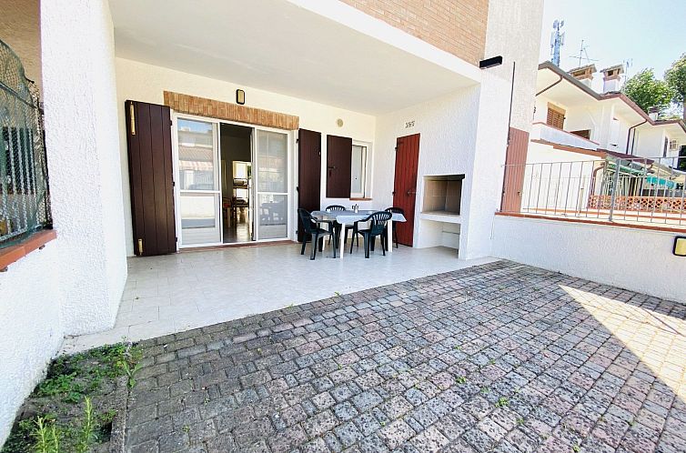 Vakantiehuis Moderne Villa mit Terrasse, Grill, Privatgarten