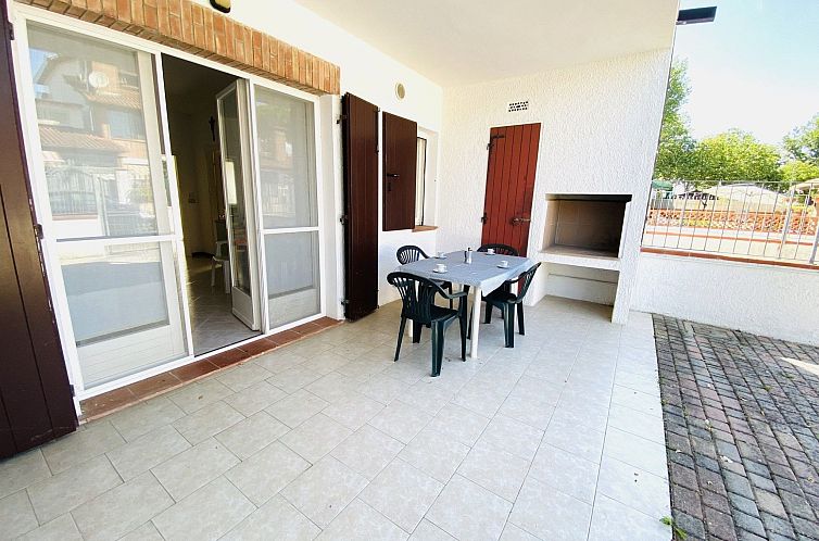 Vakantiehuis Moderne Villa mit Terrasse, Grill, Privatgarten