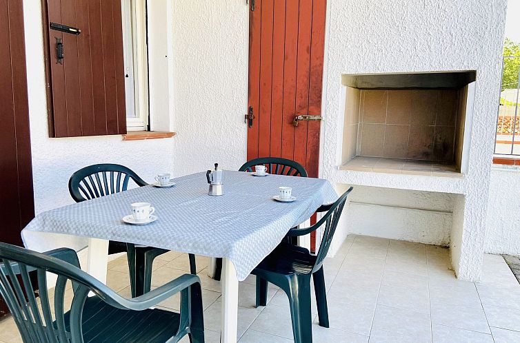 Vakantiehuis Moderne Villa mit Terrasse, Grill, Privatgarten
