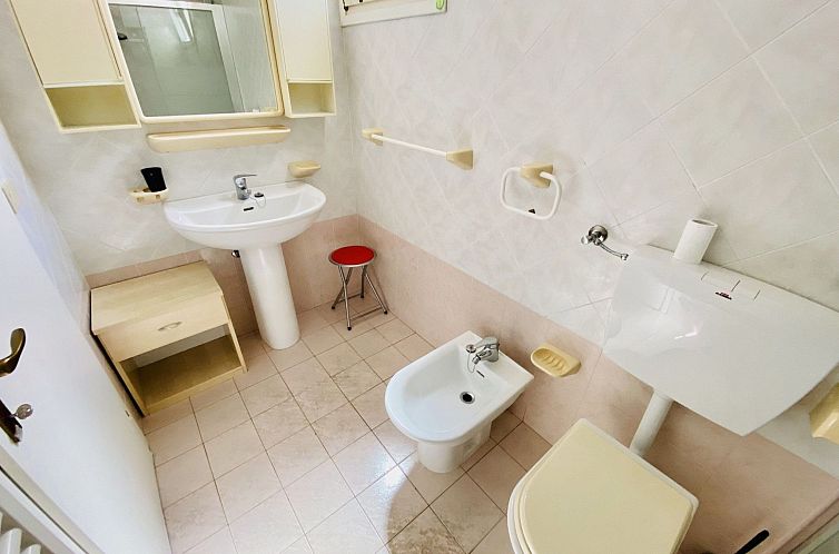 Vakantiehuis Moderne Villa mit Terrasse, Grill, Privatgarten