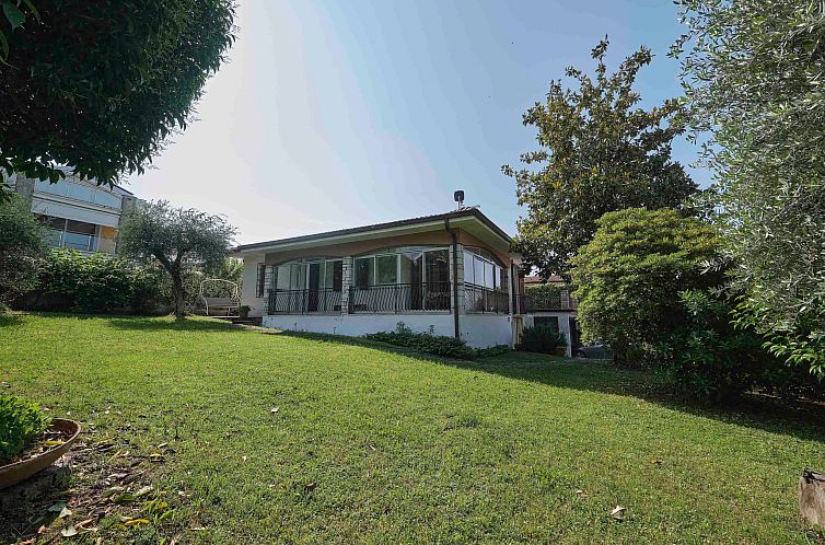 Vakantiehuis mit Seeblick und privatem Garten