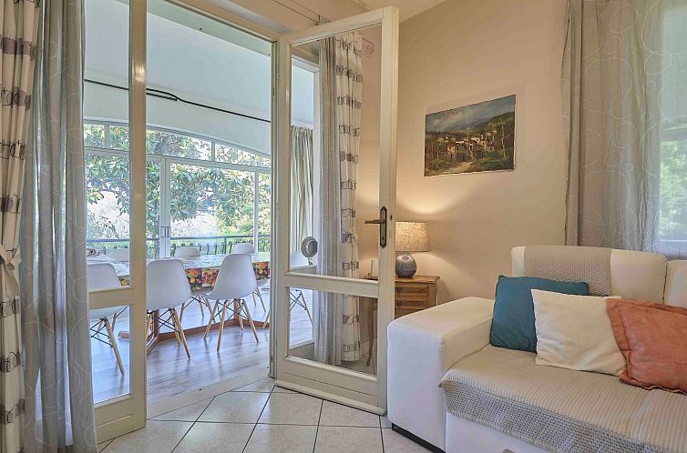 Vakantiehuis mit Seeblick und privatem Garten