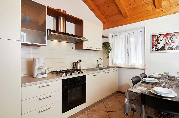 Appartement Superior-Dachgeschosszimmer mit großem Balkon B