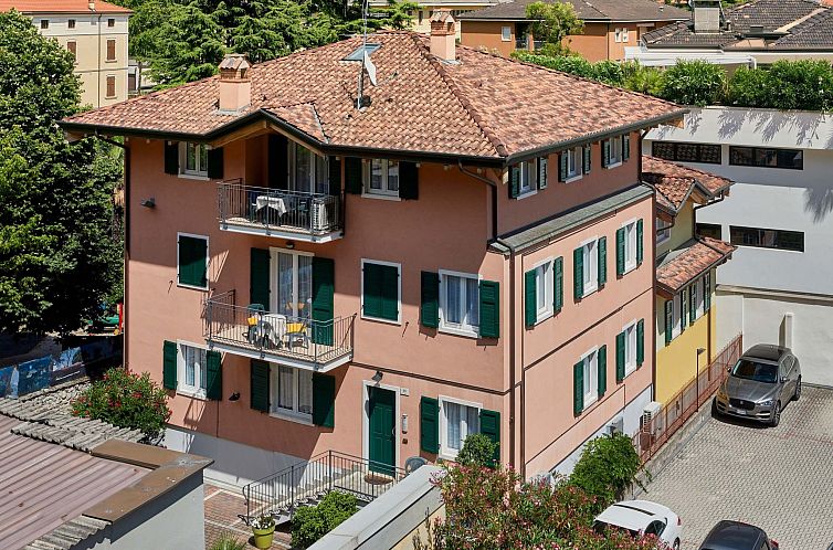 Appartement Superior-Dachgeschosszimmer mit großem Balkon B