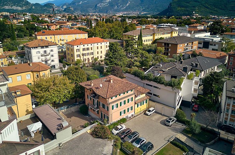 Appartement Superior-Dachgeschosszimmer mit großem Balkon B