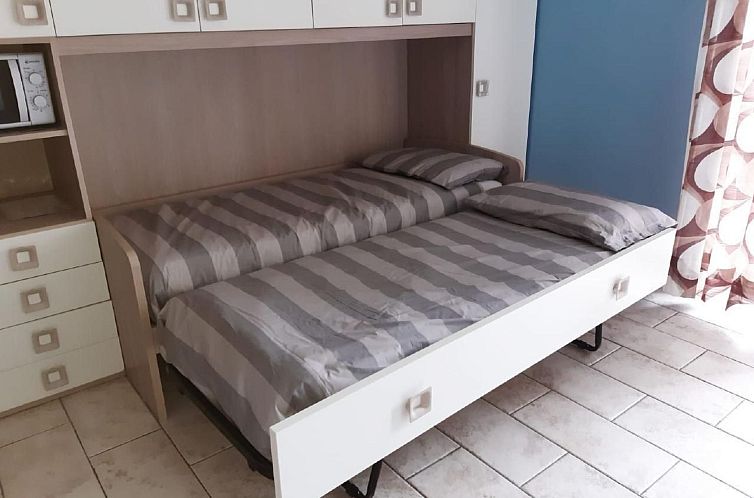 Appartement Wohnung in Euroville mit gemeinschaftlichem Pool