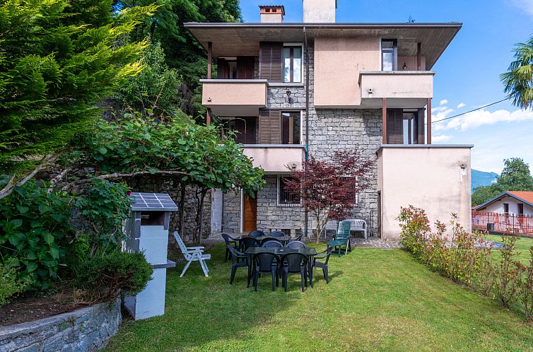 Guest house 08922102 - Apartment Italian Lakes - Appartement Salice Verde (GLA132)