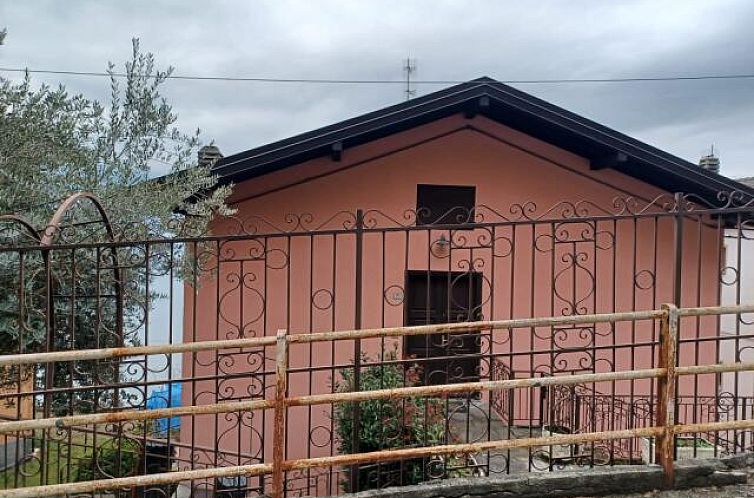 Vrijstaande woning in Gera Lario
