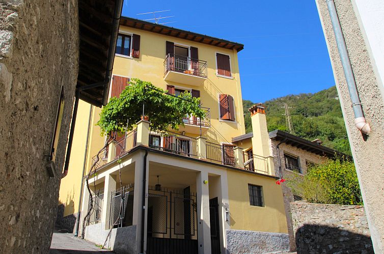 Guest house 08922902 - Apartment Italian Lakes - Appartement Formaga