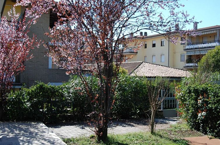 Unterkunft 08925607 - Appartement Italienische Seen - Appartement Wohnung 'Garda' mit Terrasse