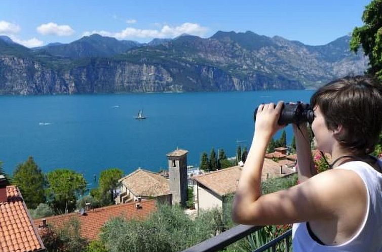 Guest house 08931205 - Apartment Italian Lakes - Appartement Zwei-Zimmer-Wohnung mit herrlicher Terrasse mit 