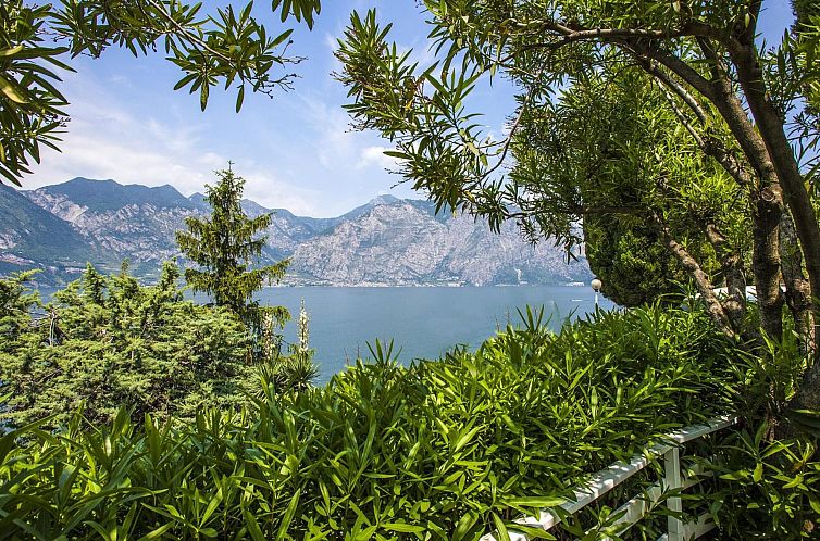 Appartement Studio mit Seeblick, BBQ und Gemeinschaftspool