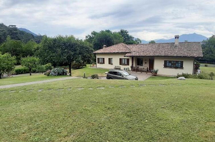 Vrijstaande woning in Loveno 