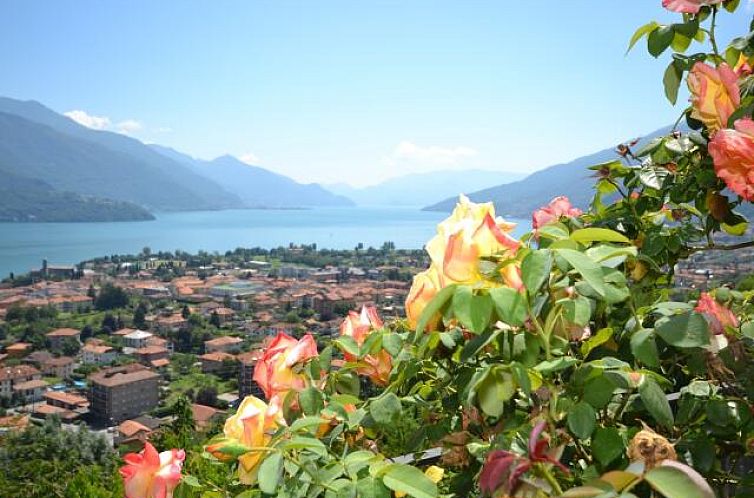 Vrijstaande woning in Gravedona