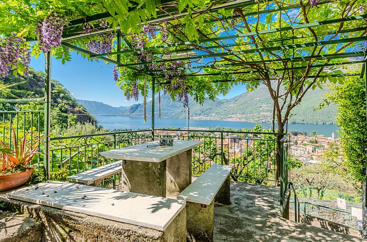 Guest house 0894314 - Holiday property Italian Lakes - Vakantiehuis Castello