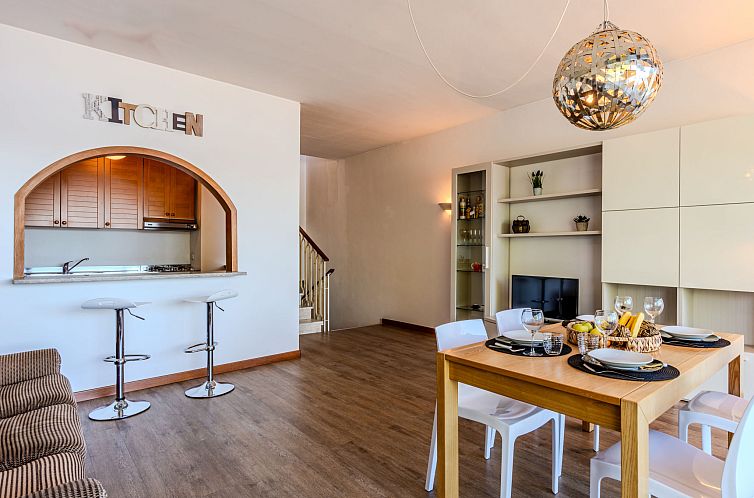 Appartement Attilio lake front view