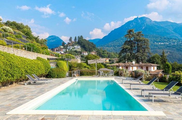 Vrijstaande woning in Menaggio