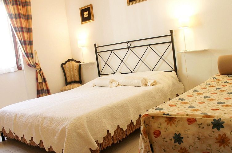 Appartement Sehr zentral mit Parkmöglichkeit