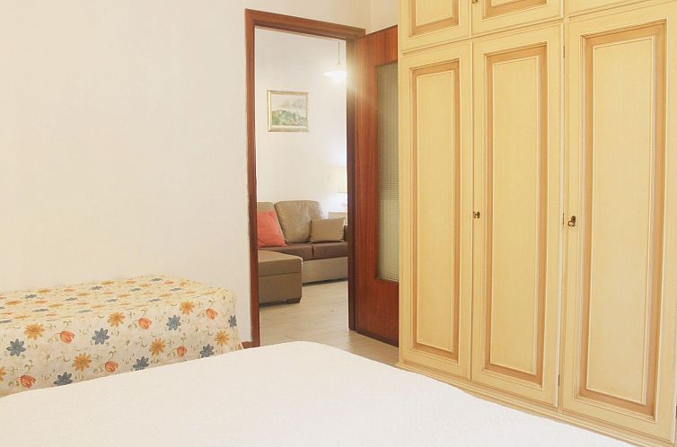 Appartement Sehr zentral mit Parkmöglichkeit