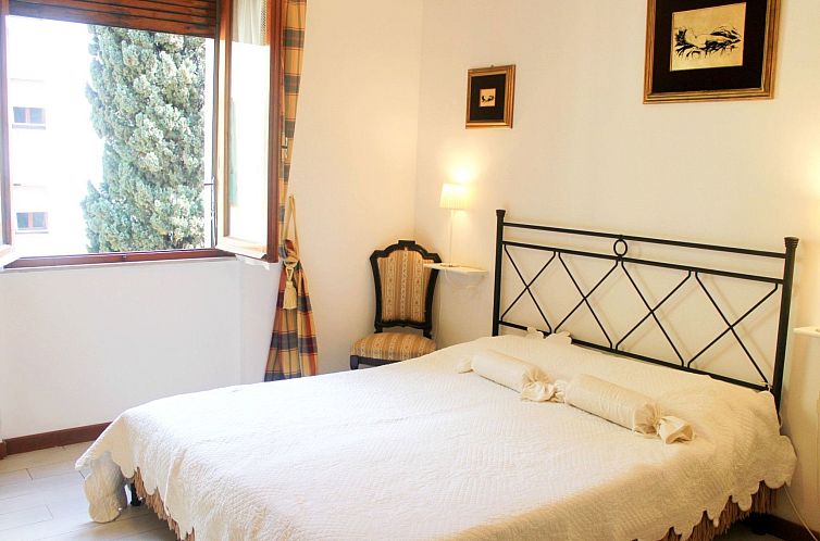 Appartement Sehr zentral mit Parkmöglichkeit