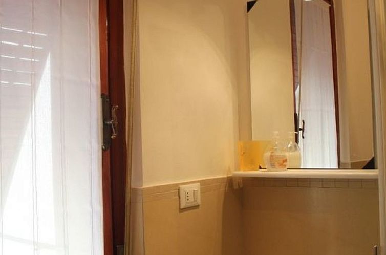 Appartement Sehr zentral mit Parkmöglichkeit