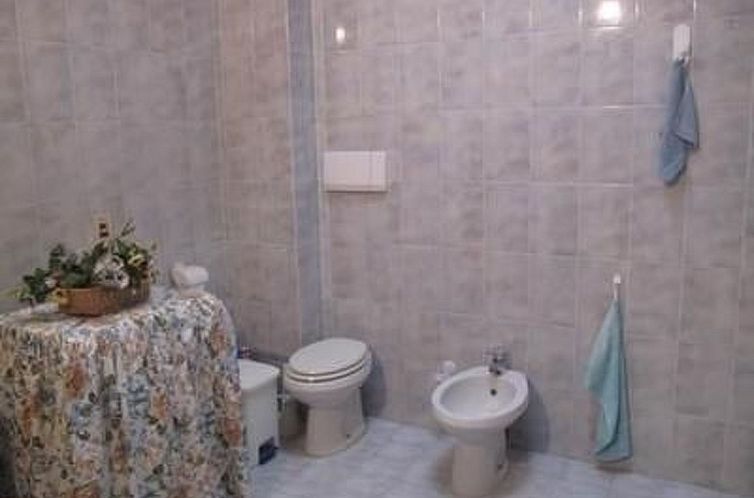 Appartement Casa Leonilde Grosszügige Wohnung direkt am Mee
