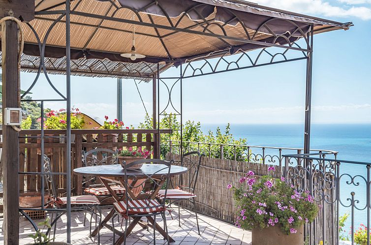 Guest house 0900730 - Apartment Liguria - Appartement Villa Ginestra