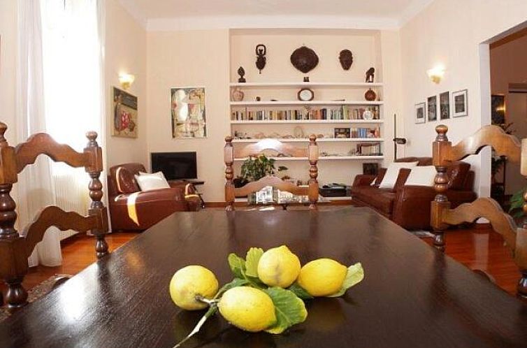 Vrijstaande woning in Imperia