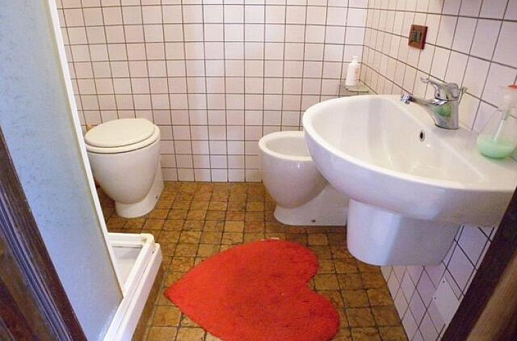 Vrijstaande woning in Imperia