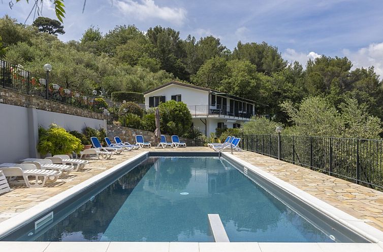 Vrijstaande woning in Imperia