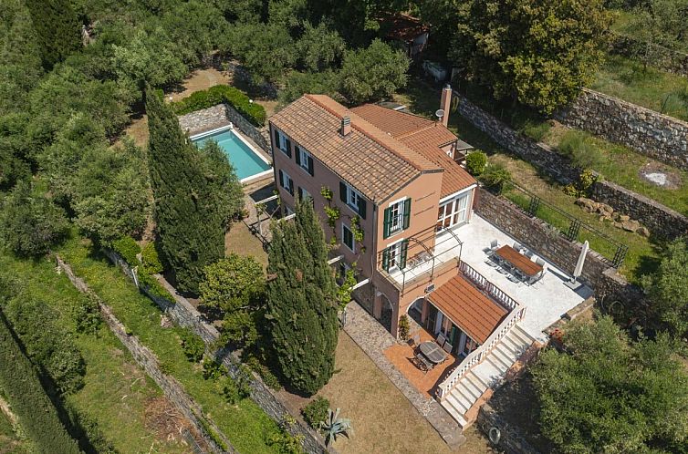 Vrijstaande woning in Imperia