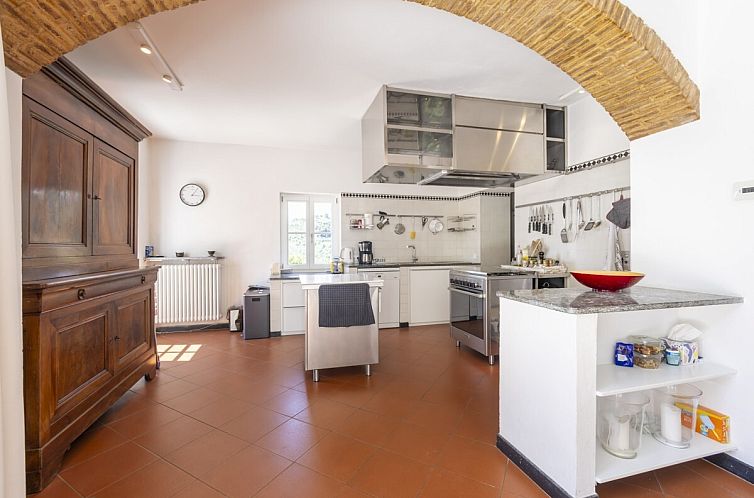 Vrijstaande woning in Imperia