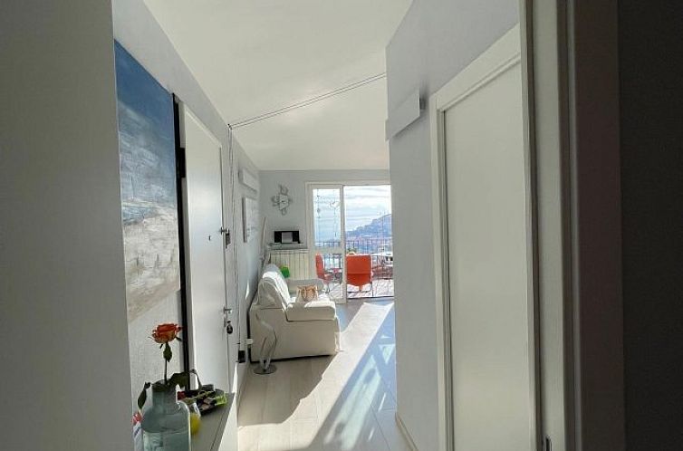 Vrijstaande woning in Imperia