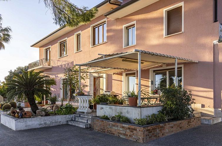 Vrijstaande woning in Imperia