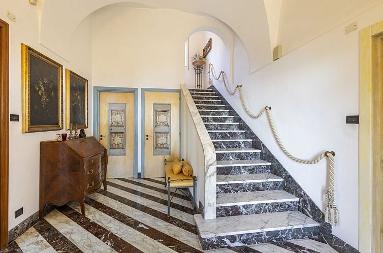 Vrijstaande woning in Imperia